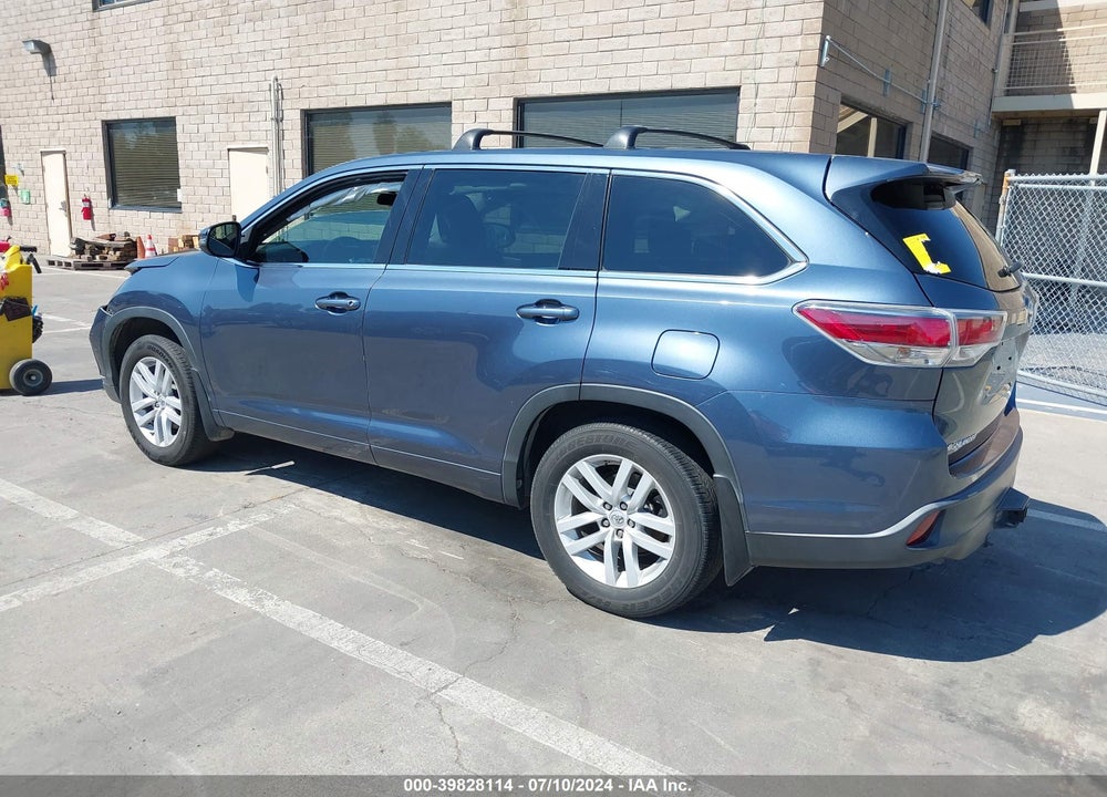 2015 TOYOTA HIGHLANDER LE V6 VIN: 5TDBKRFH9FS204211