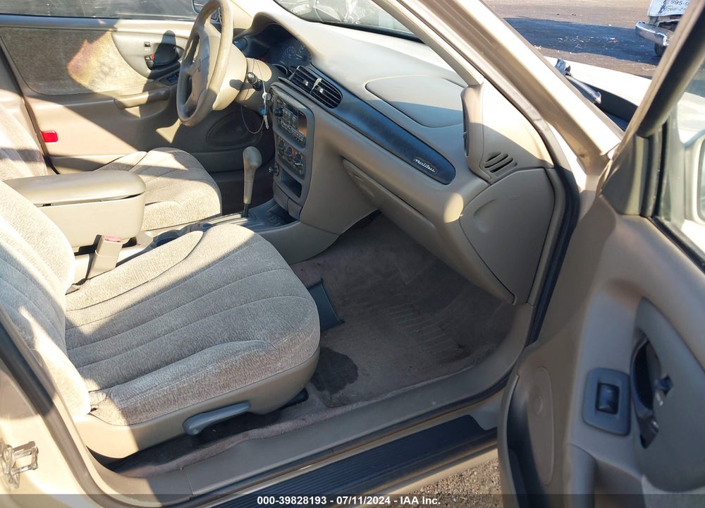 1998 CHEVROLET MALIBU VIN: 1G1ND52M4W6235622