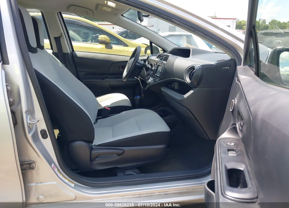 2015 TOYOTA PRIUS C ONE VIN: JTDKDTB39F1096199