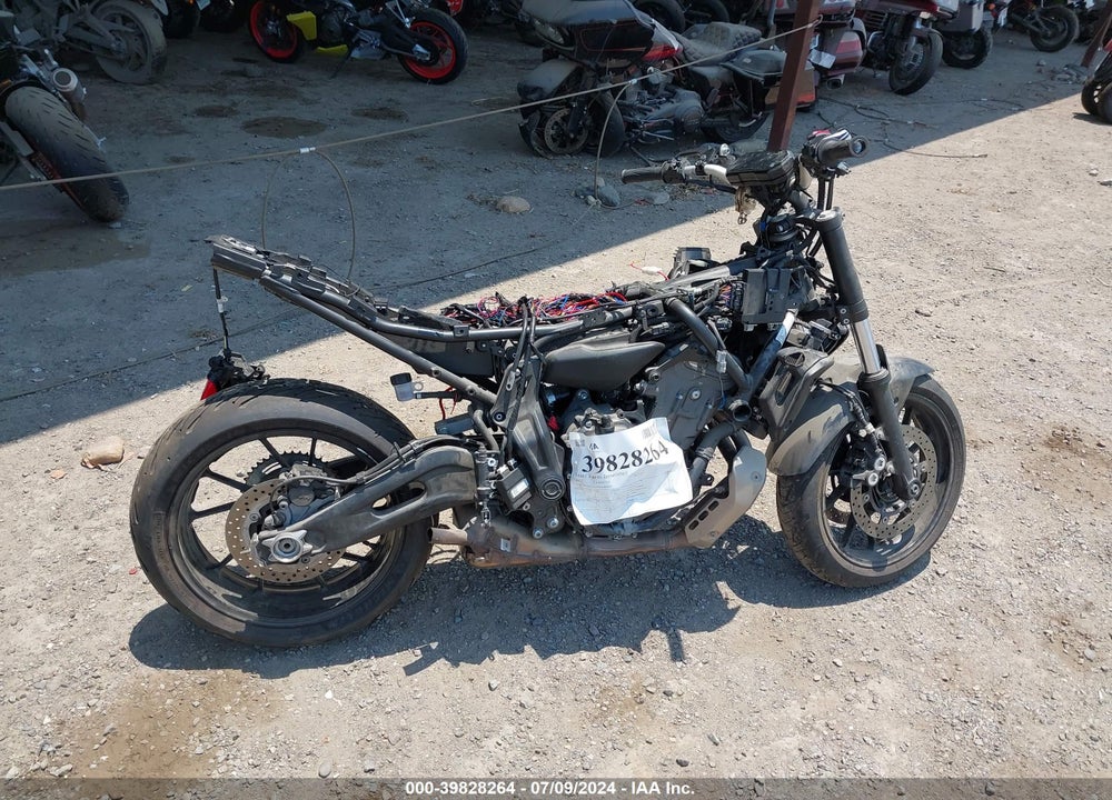 2022 YAMAHA MT07 C VIN: JYARM32Y3NA000605