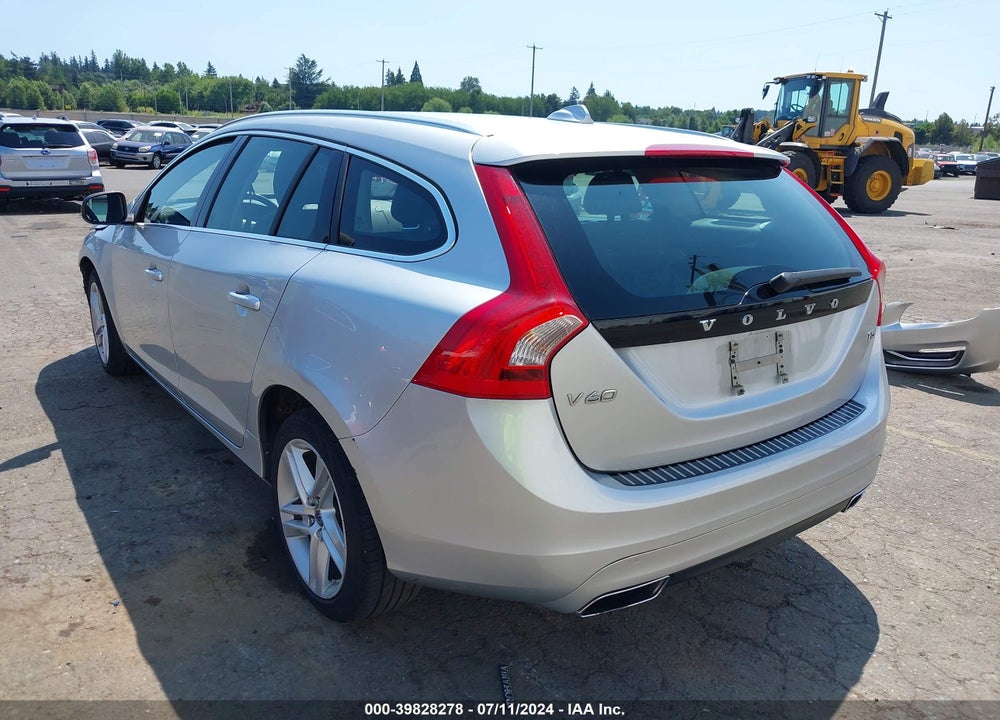 2015 VOLVO V60 T5 PREMIER VIN: YV126MEB8F1207855