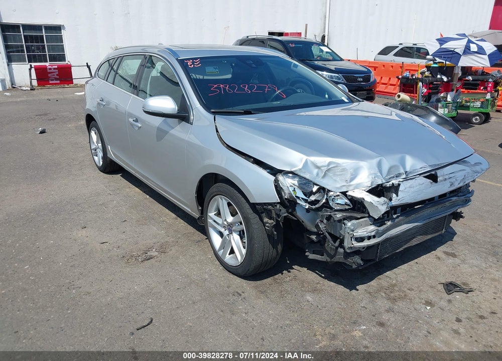 2015 VOLVO V60 T5 PREMIER VIN: YV126MEB8F1207855
