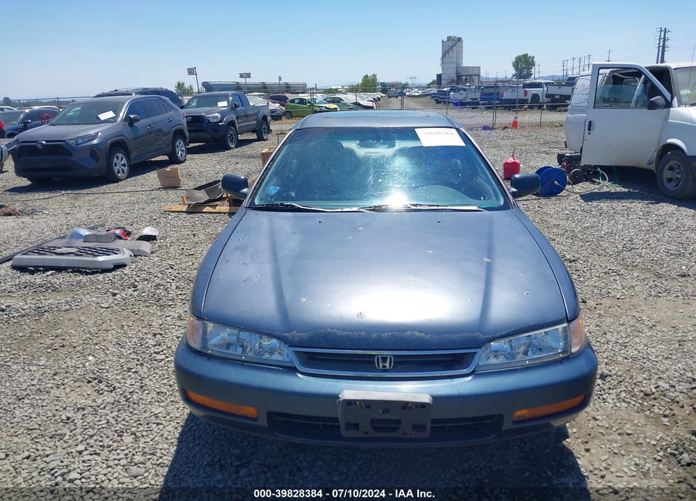 1997 HONDA ACCORD LX VIN: 1HGCD5638VA058330