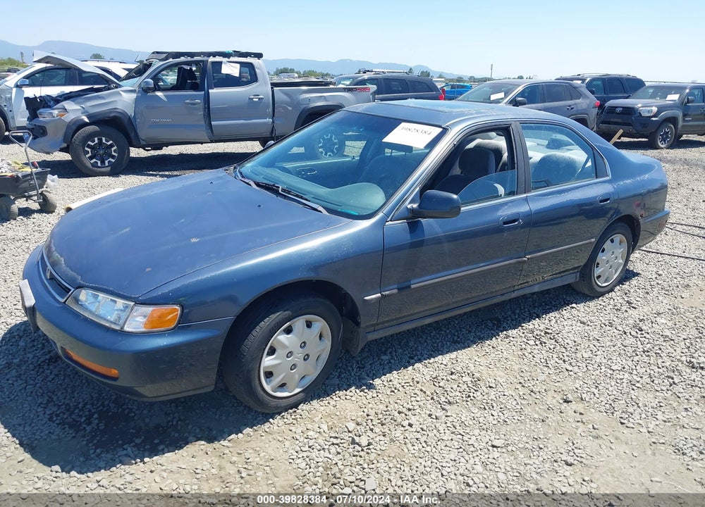 1997 HONDA ACCORD LX VIN: 1HGCD5638VA058330