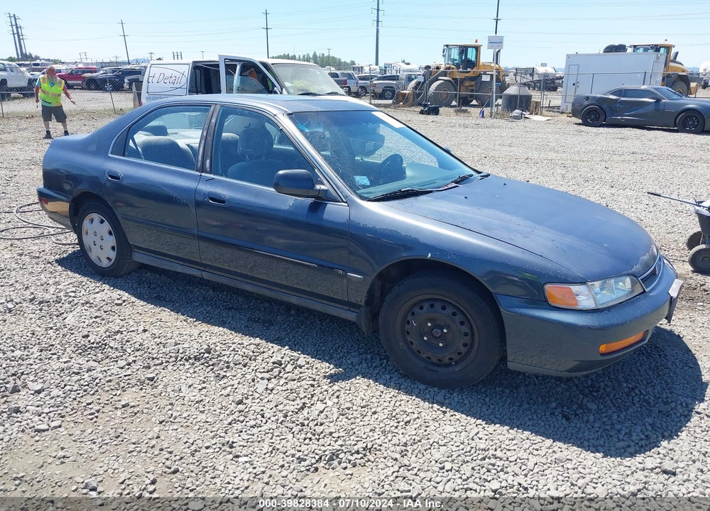 1997 HONDA ACCORD LX VIN: 1HGCD5638VA058330