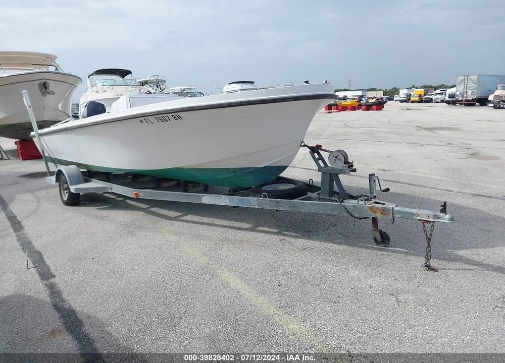 1976 MAKO BOAT VIN: MRK118381175M