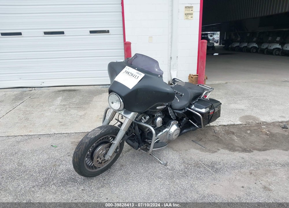 2011 HARLEY-DAVIDSON FLHTK VIN: 1HD1KEM17BB628920