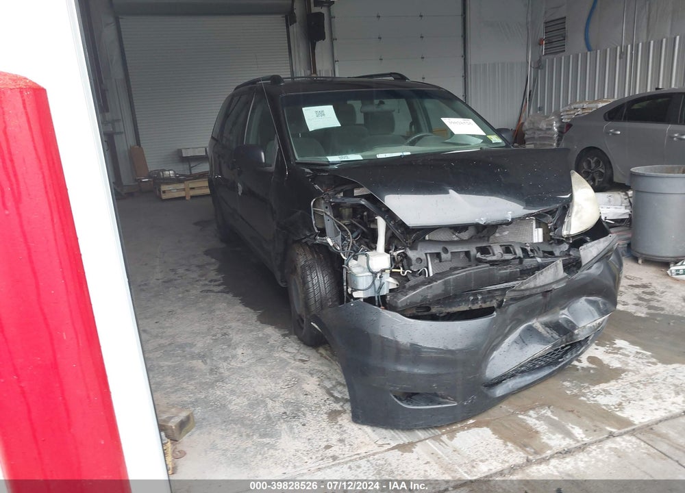2010 TOYOTA SIENNA CE VIN: 5TDKK4CC9AS326586