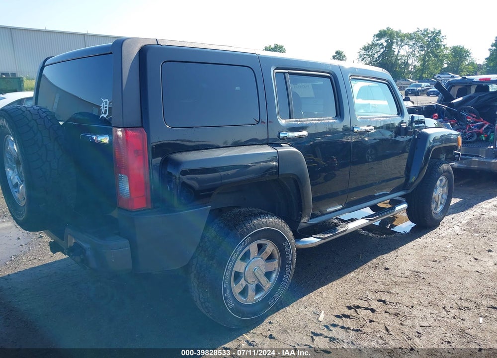 2007 HUMMER H3 SUV VIN: 5GTDN13E678211465