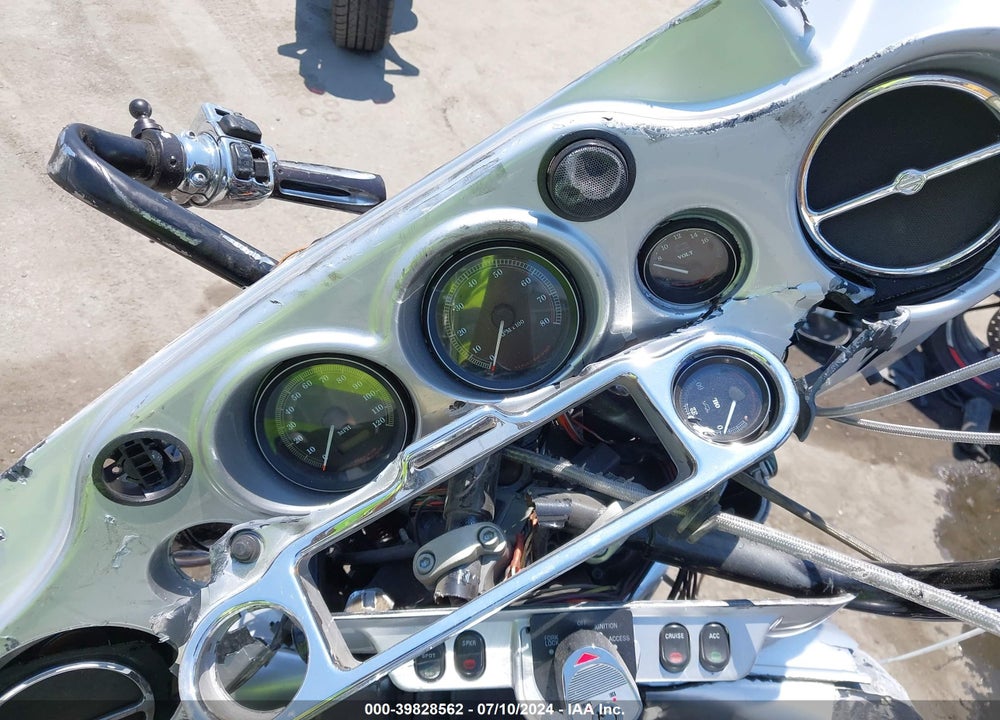 2003 HARLEY-DAVIDSON FLHTCUI ANNIVERSARY VIN: 1HD1FCW563Y616247