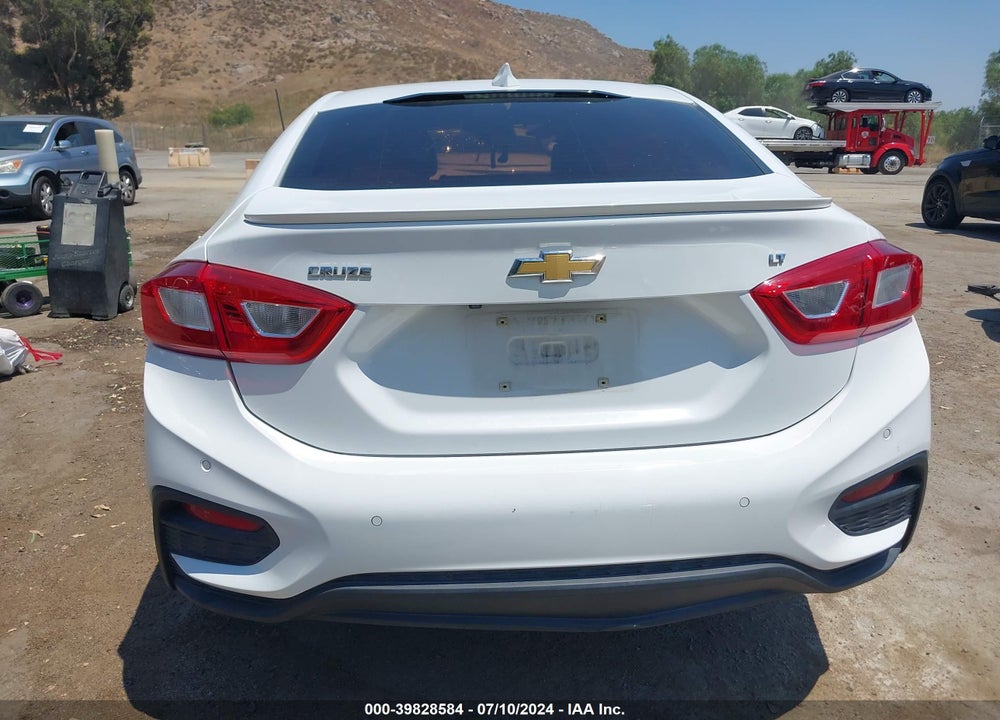 2017 CHEVROLET CRUZE LT AUTO VIN: 1G1BE5SM7H7155986