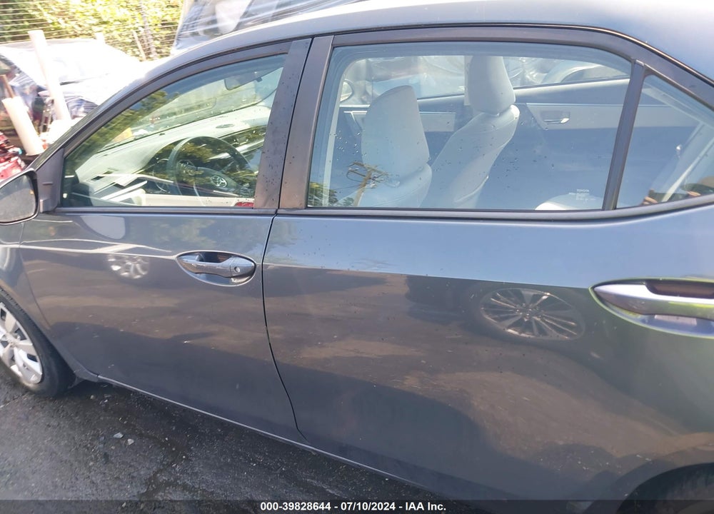 2015 TOYOTA COROLLA LE VIN: 5YFBURHE2FP211250
