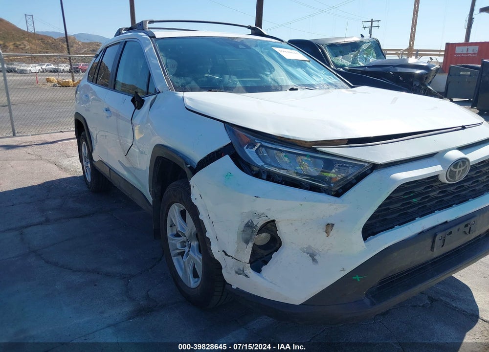 2019 TOYOTA RAV4 XLE VIN: 2T3P1RFV8KW076471