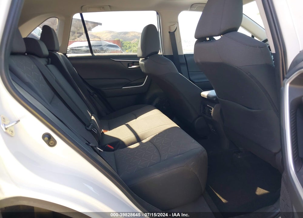 2019 TOYOTA RAV4 XLE VIN: 2T3P1RFV8KW076471