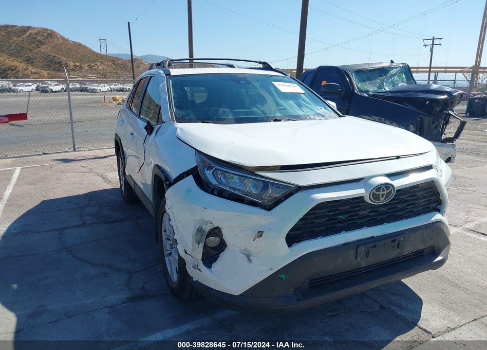 2019 TOYOTA RAV4 XLE VIN: 2T3P1RFV8KW076471