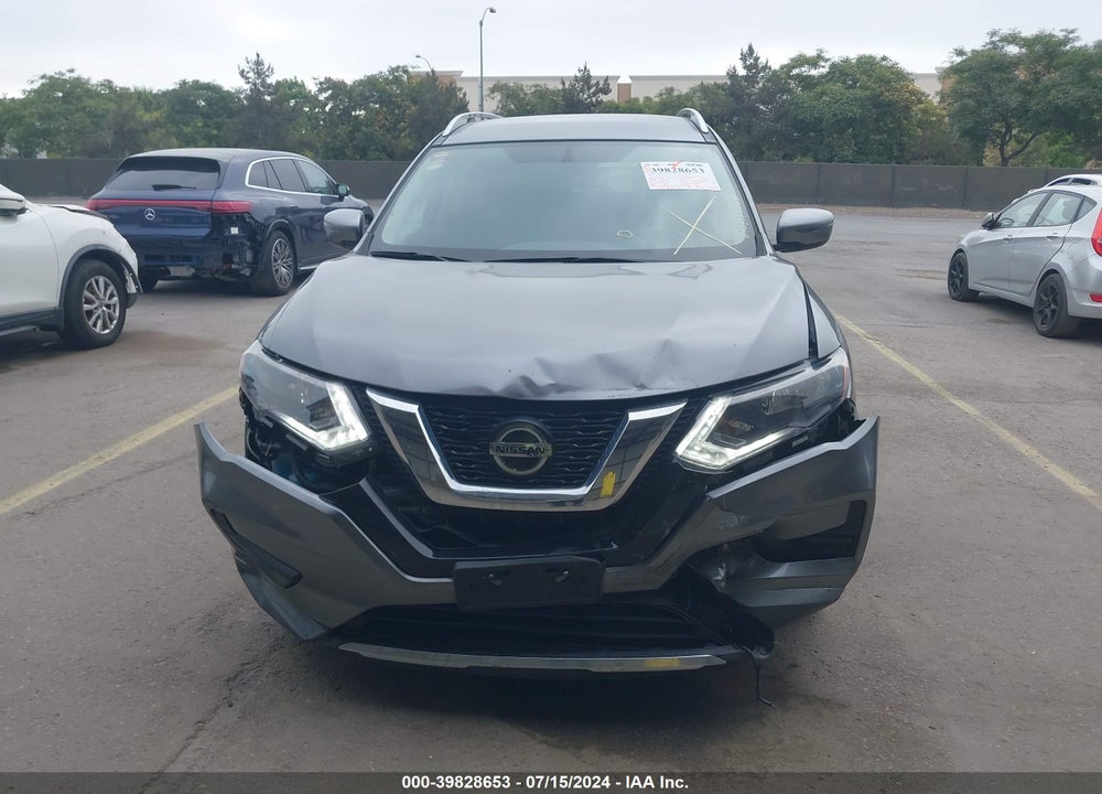 2018 NISSAN ROGUE SV VIN: KNMAT2MT3JP565086