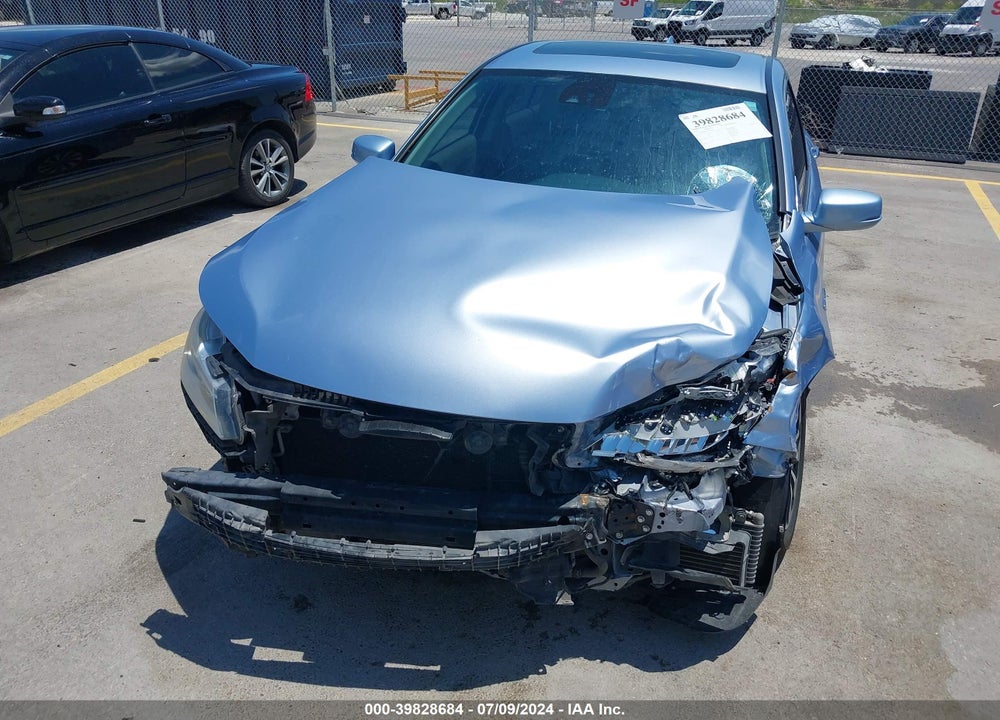 2017 HONDA ACCORD HYBRID TOURING VIN: JHMCR6F76HC010857