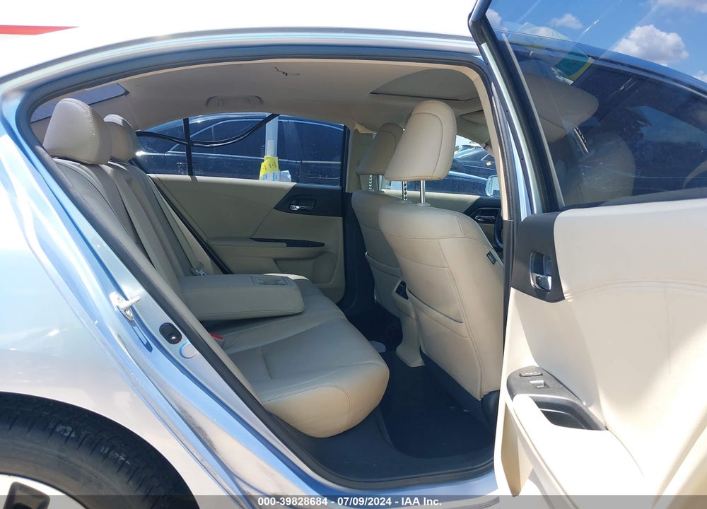2017 HONDA ACCORD HYBRID TOURING VIN: JHMCR6F76HC010857