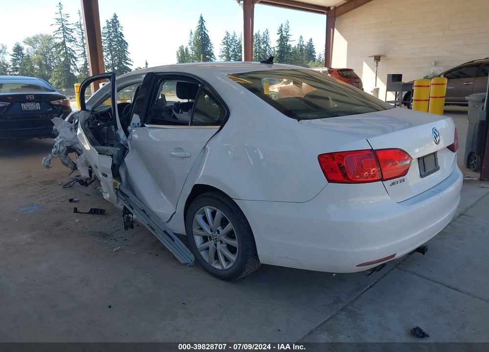 2013 VOLKSWAGEN JETTA 2.5L SE VIN: 3VWDP7AJ8DM350117