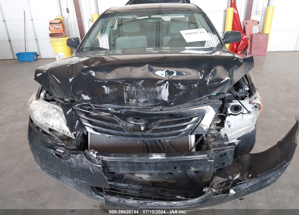 2009 TOYOTA CAMRY LE VIN: 4T4BE46K19R068146