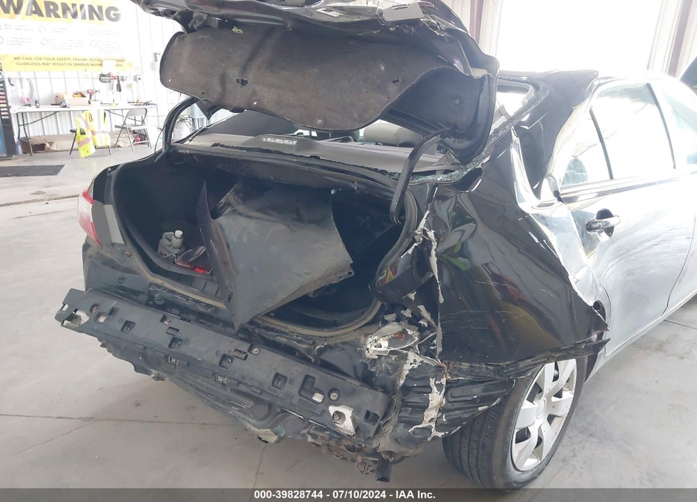2009 TOYOTA CAMRY LE VIN: 4T4BE46K19R068146