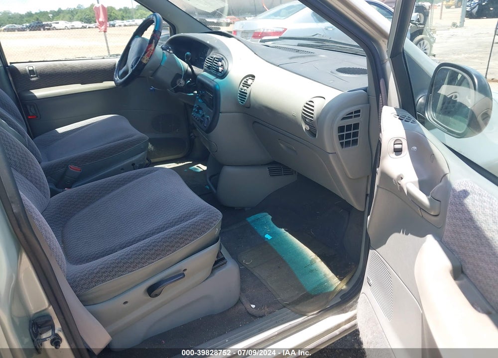 1999 DODGE GRAND CARAVAN SE VIN: 1B4GP44G6XB582366