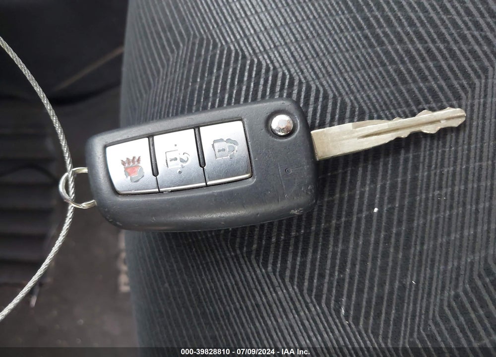 2014 NISSAN ROGUE S VIN: 5N1AT2MV3EC790523