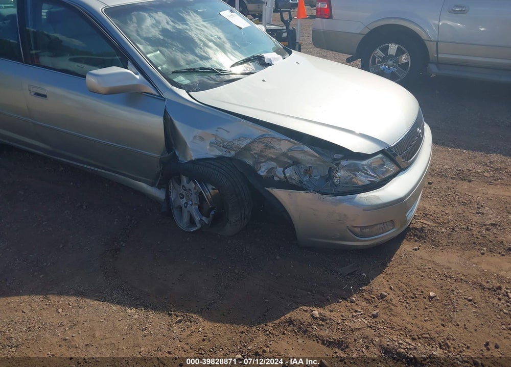 2001 TOYOTA AVALON XLS VIN: 4T1BF28B91U114870