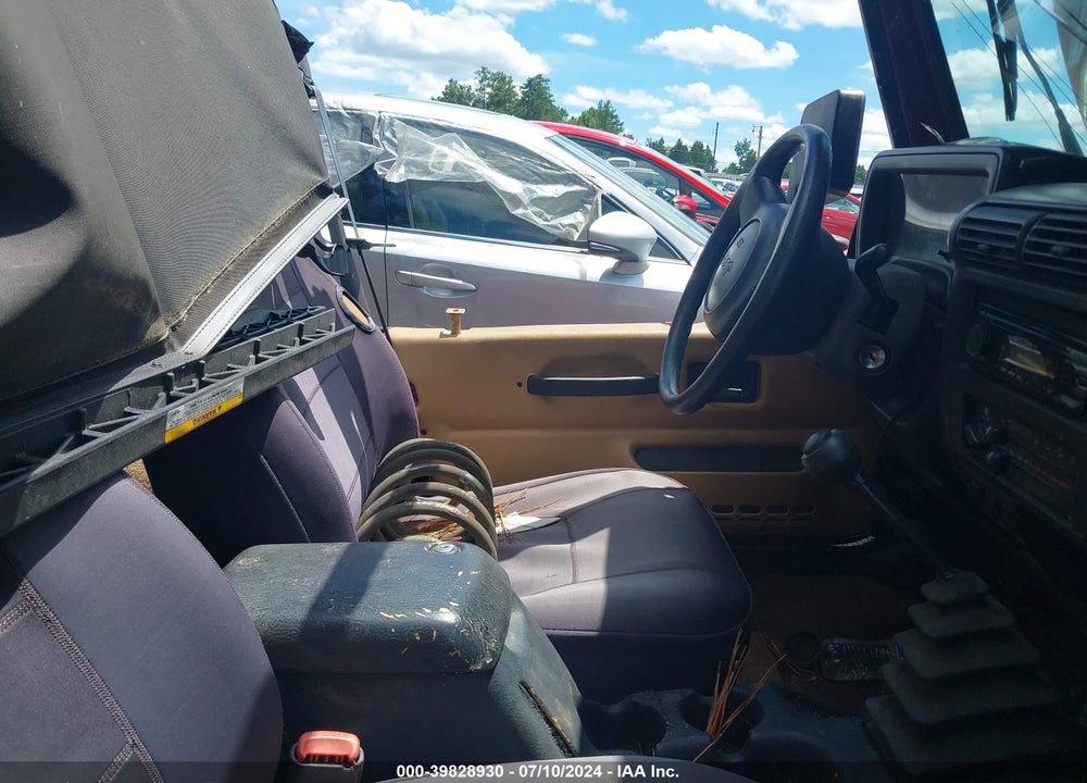 1998 JEEP WRANGLER SE VIN: 1J4FY29P4WP767584