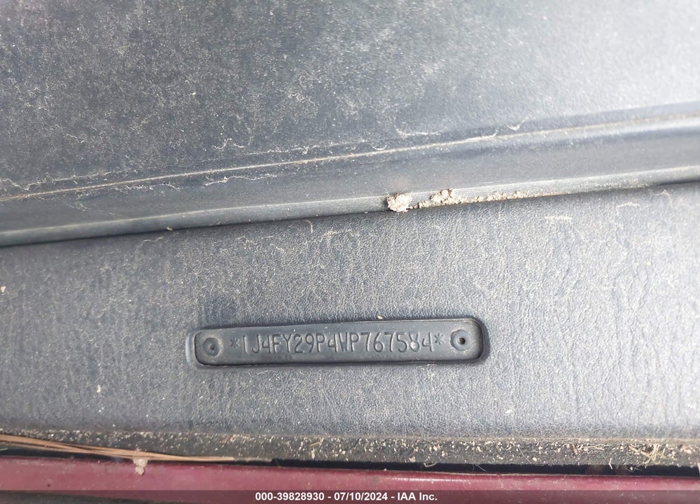 1998 JEEP WRANGLER SE VIN: 1J4FY29P4WP767584