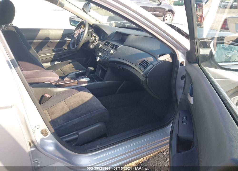 2009 HONDA ACCORD VIN: 1HGCP26479A192850