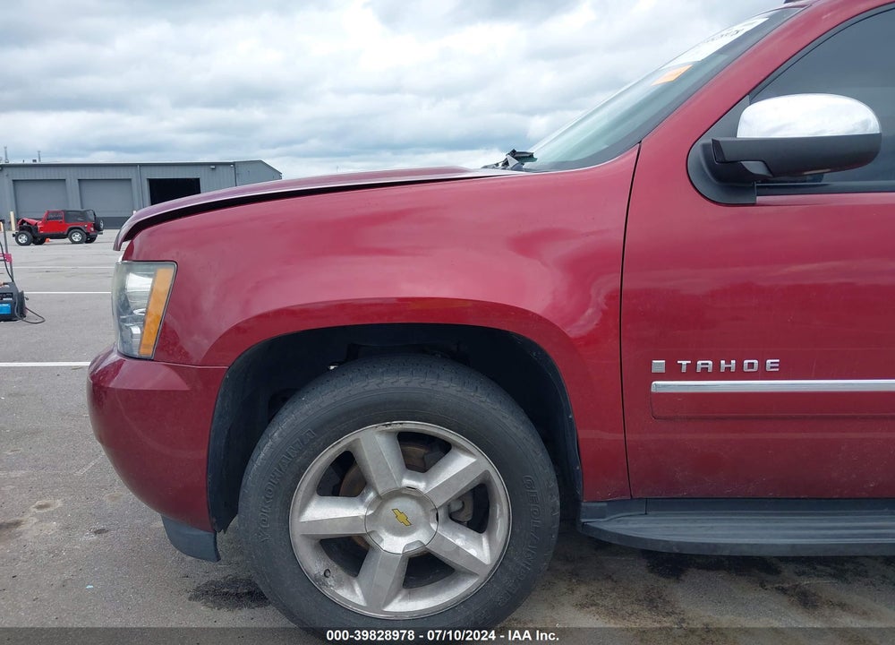 2009 CHEVROLET TAHOE LTZ VIN: 1GNFK33049R190628