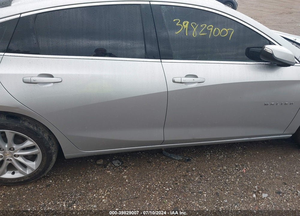2018 CHEVROLET MALIBU VIN: 1G1ZD5ST8JF152311