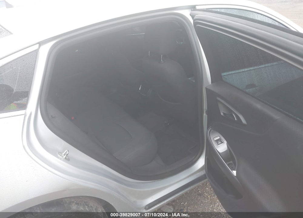 2018 CHEVROLET MALIBU VIN: 1G1ZD5ST8JF152311