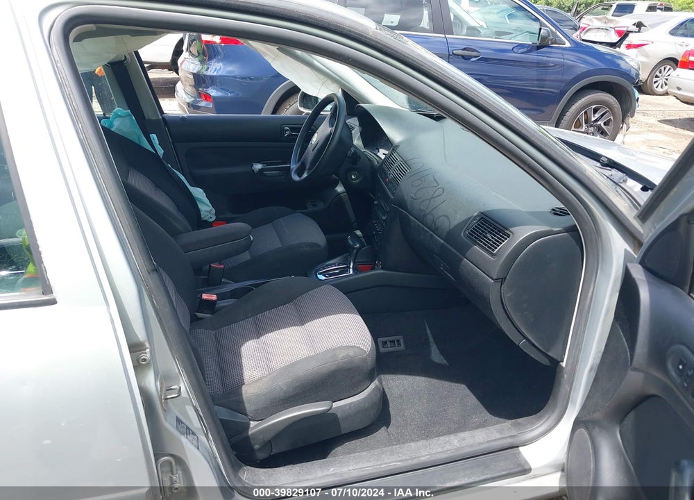 2003 VOLKSWAGEN GOLF GLS 2.0L VIN: 9BWGK61J634073038