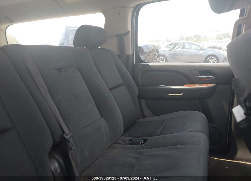 2009 GMC YUKON XL 1500 SLE2 VIN: 1GKFK26379R236319