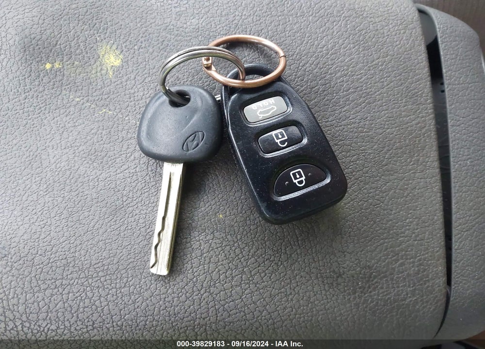2011 HYUNDAI SONATA GLS VIN: 5NPEB4AC1BH011773