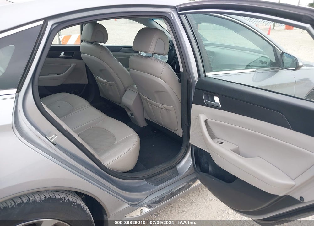 2015 HYUNDAI SONATA SPORT VIN: 5NPE34AF6FH245582