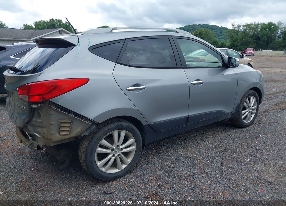 2010 HYUNDAI TUCSON LIMITED VIN: KM8JU3AC9AU074963