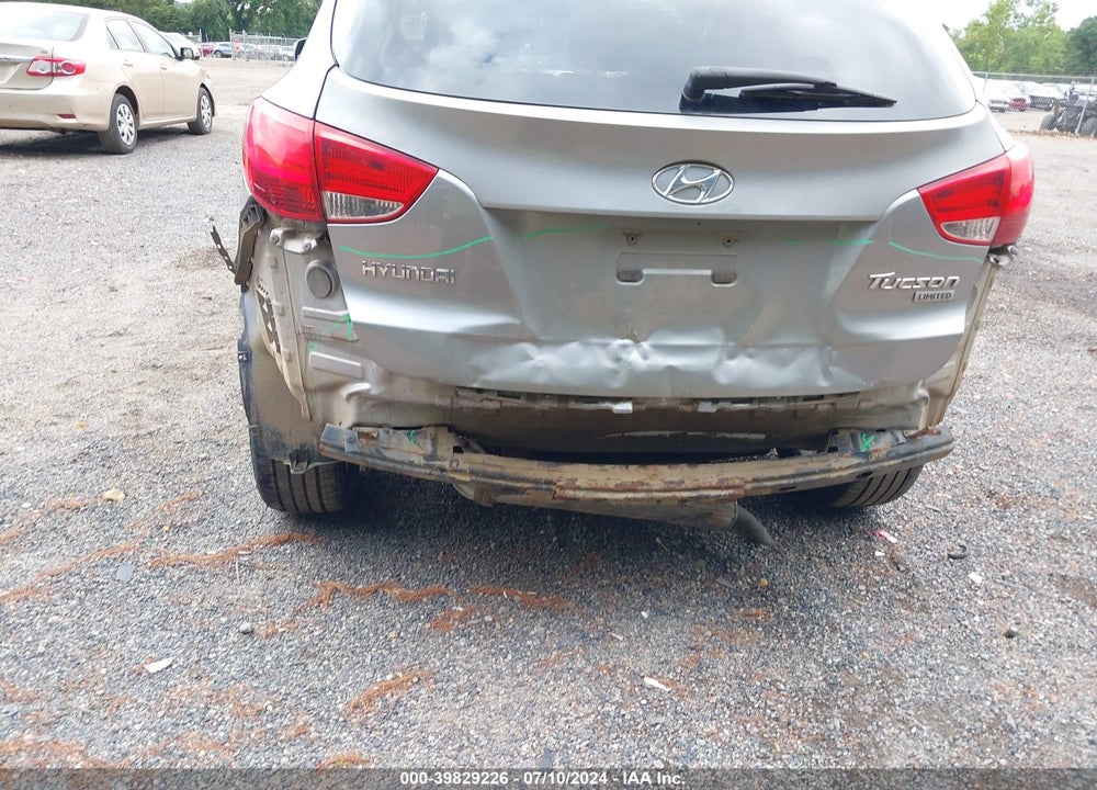 2010 HYUNDAI TUCSON LIMITED VIN: KM8JU3AC9AU074963