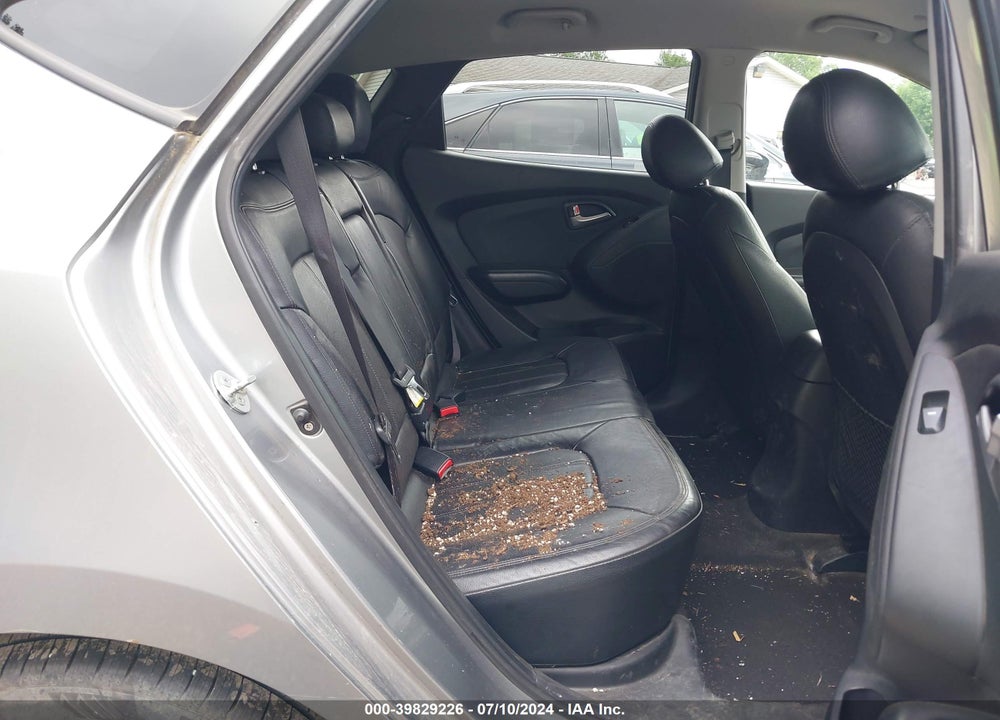 2010 HYUNDAI TUCSON LIMITED VIN: KM8JU3AC9AU074963
