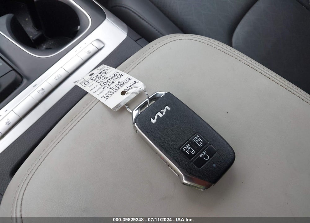 2022 KIA CARNIVAL MPV LX SEAT PACKAGE VIN: KNDNB4H39N6092221