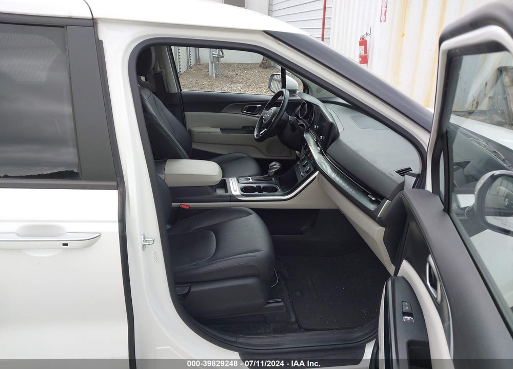 2022 KIA CARNIVAL MPV LX SEAT PACKAGE VIN: KNDNB4H39N6092221