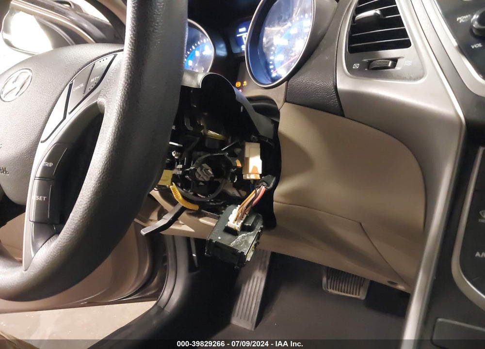 2016 HYUNDAI ELANTRA SE VIN: 5NPDH4AE1GH721307