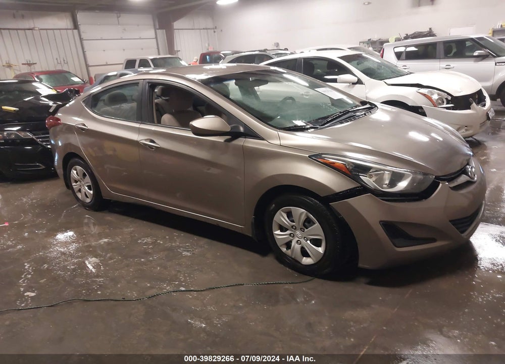 2016 HYUNDAI ELANTRA SE VIN: 5NPDH4AE1GH721307