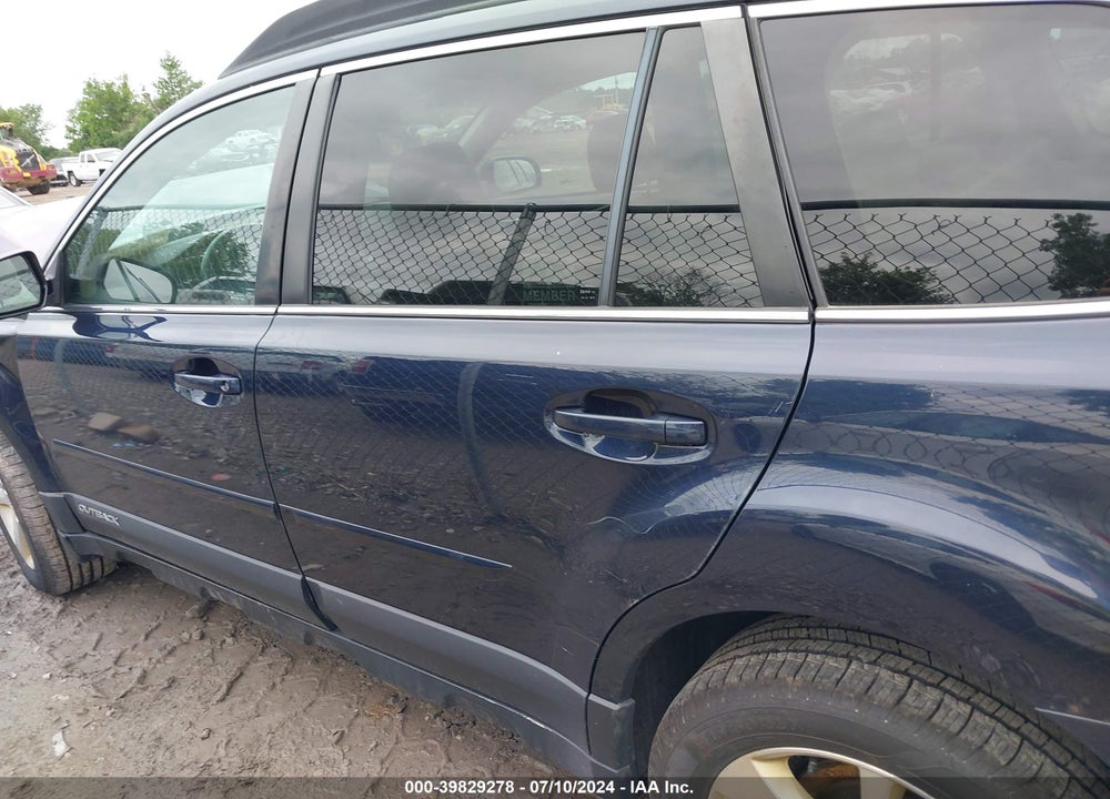 2014 SUBARU OUTBACK 3.6R LIMITED VIN: 4S4BRDKC8E2273238