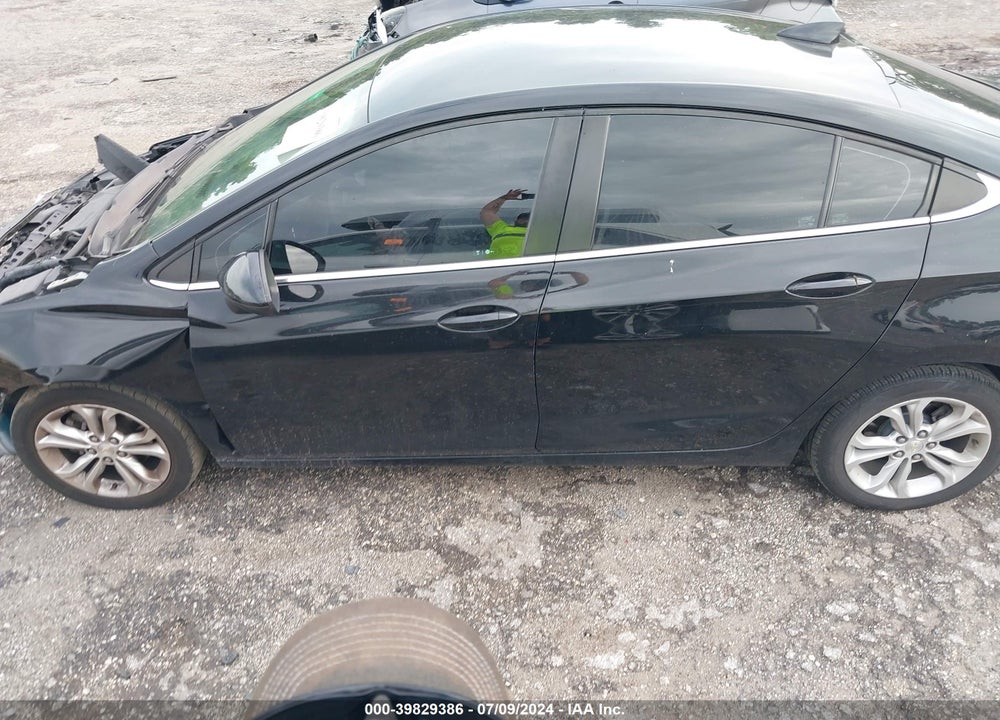 2019 CHEVROLET CRUZE LT VIN: 1G1BE5SM8K7117450