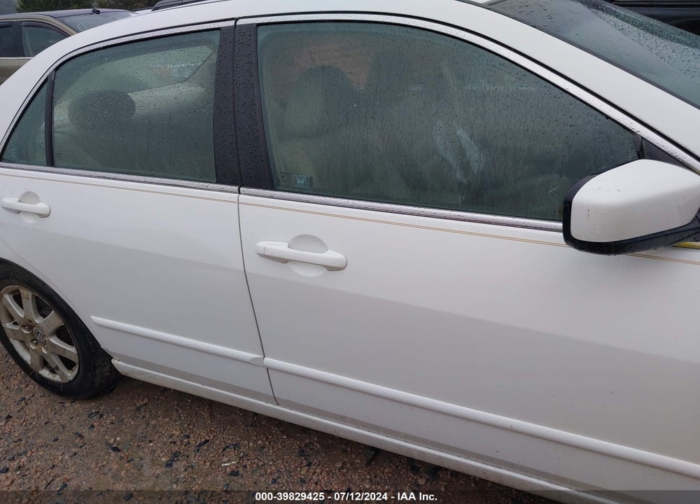2005 HONDA ACCORD 3.0 EX VIN: 1HGCM665X5A000517