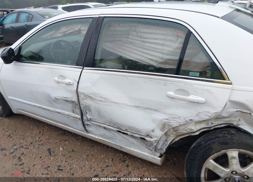 2005 HONDA ACCORD 3.0 EX VIN: 1HGCM665X5A000517
