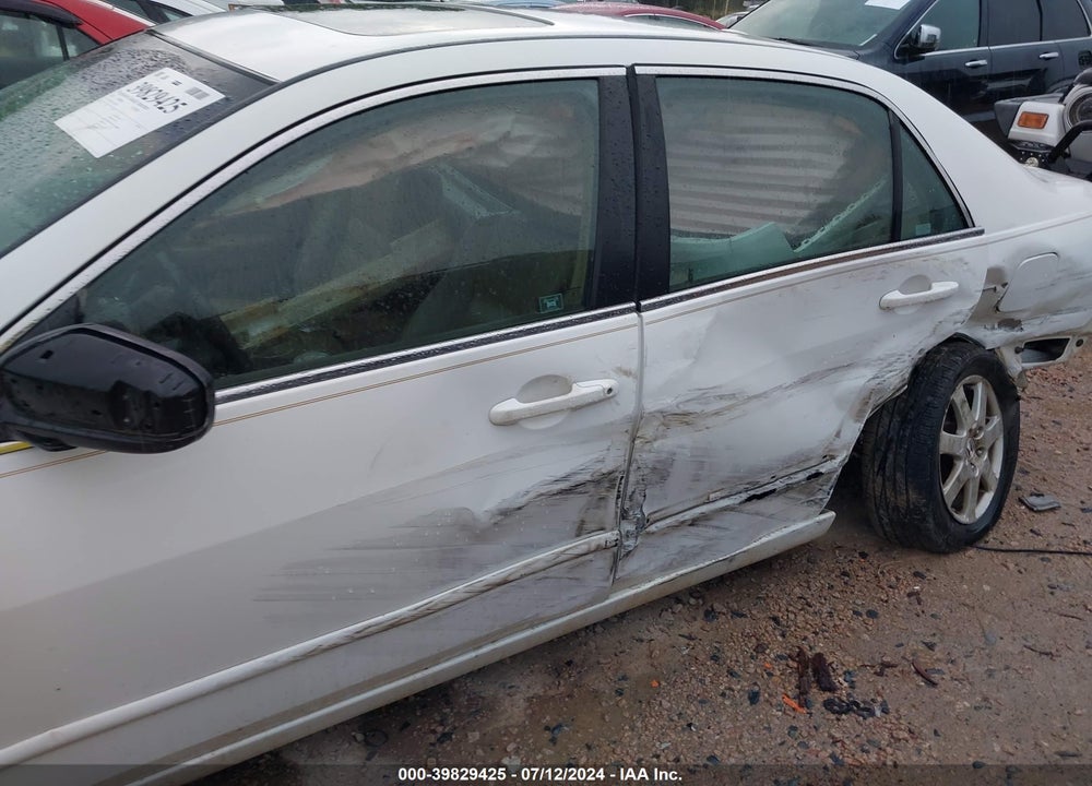 2005 HONDA ACCORD 3.0 EX VIN: 1HGCM665X5A000517